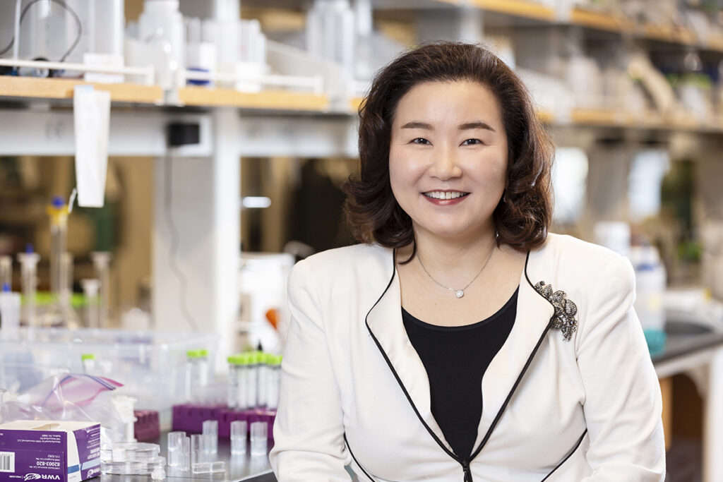 Jun Honored with Women in Chemistry Award