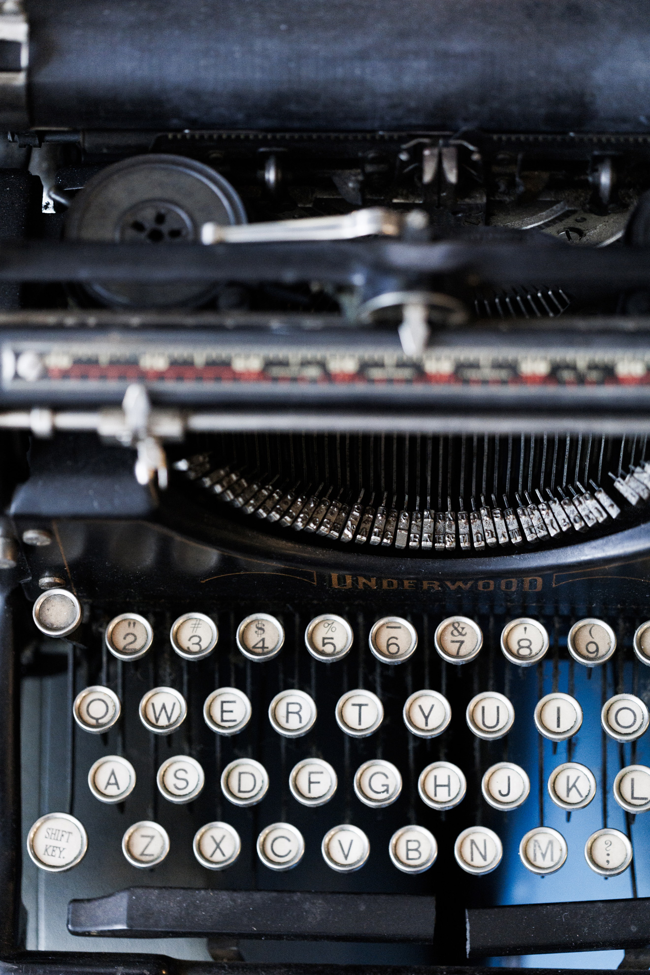 Mastering the Art of Writing Like Sylvia Plath: A Challenging Journey Awaits