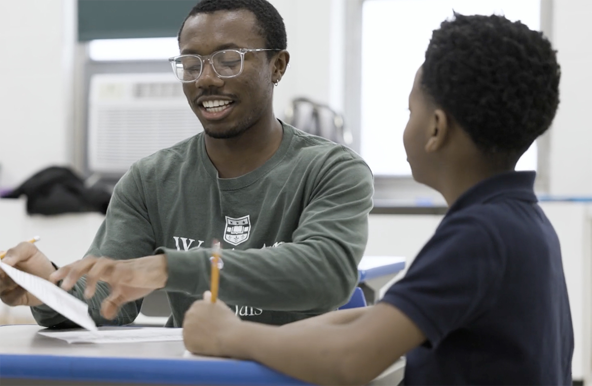 Neuroscience Meets Hoops: WashU Students Inspire the Next Generation in St. Louis