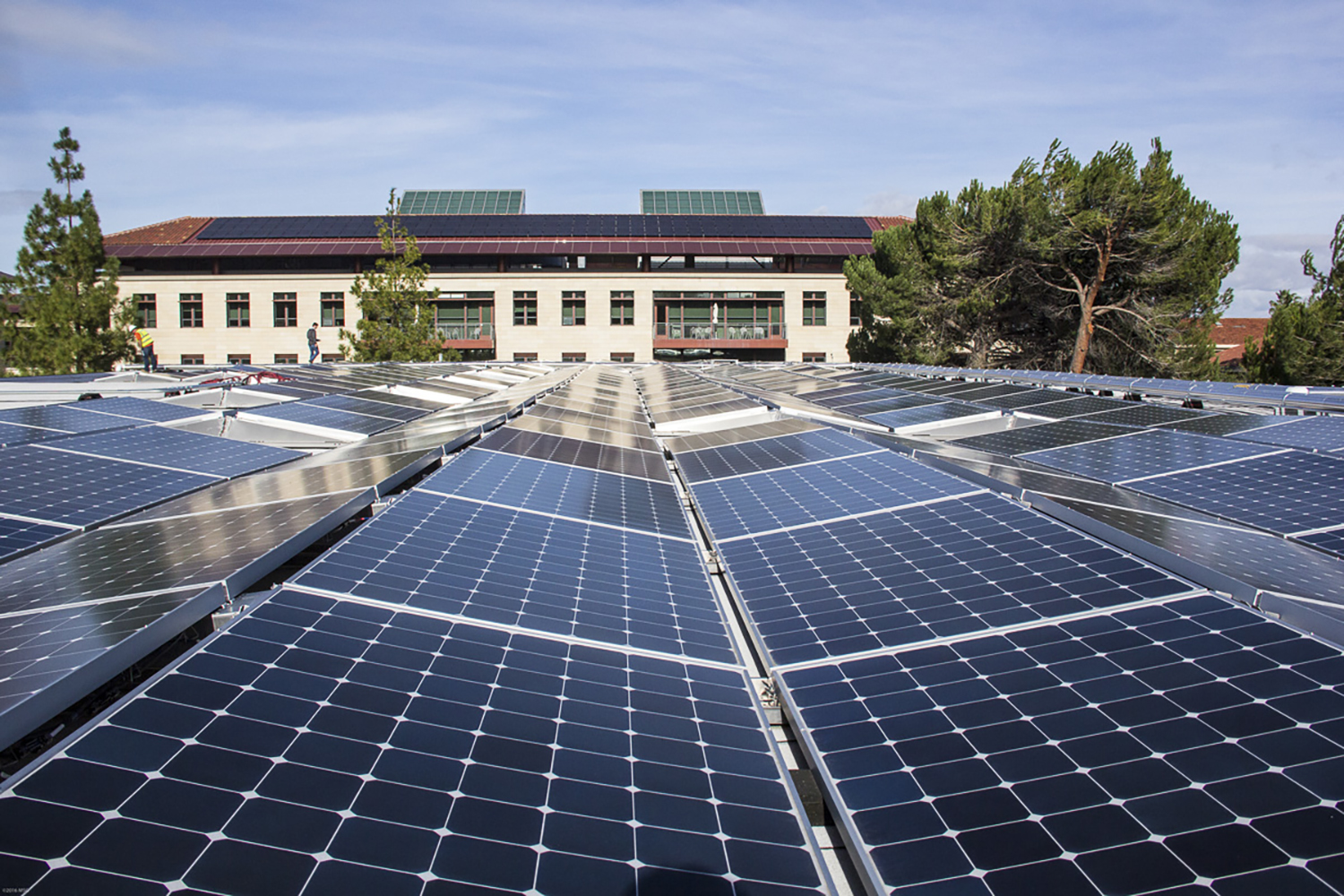 Stanford Unveils Free Online Resource to Explore Extreme Energy Efficiency