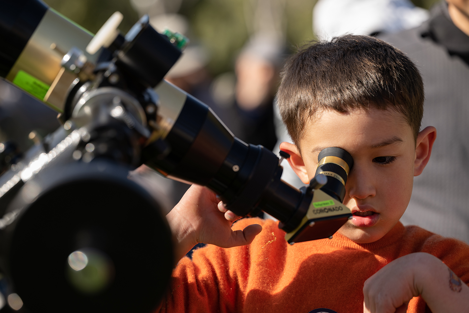 KIPAC and Friends: A Day of Scientific Wonders for Everyone