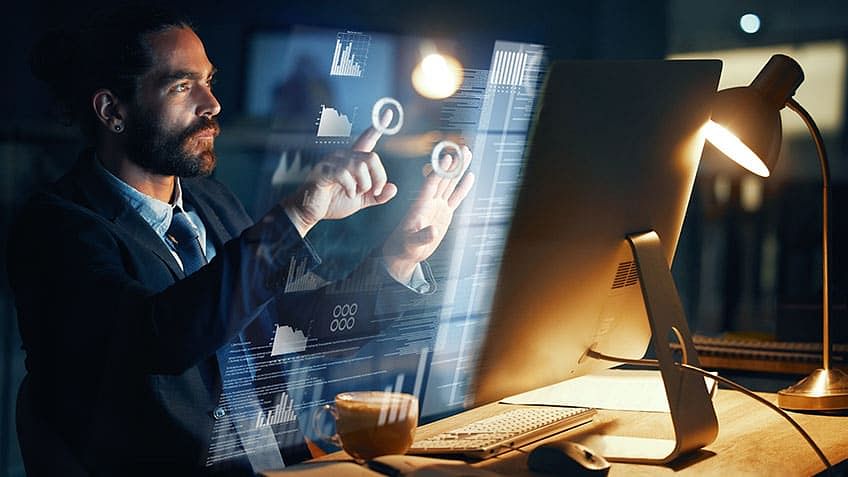Pathway to a Career as a Quantitative Analyst: Key Insights on Skills and Earnings