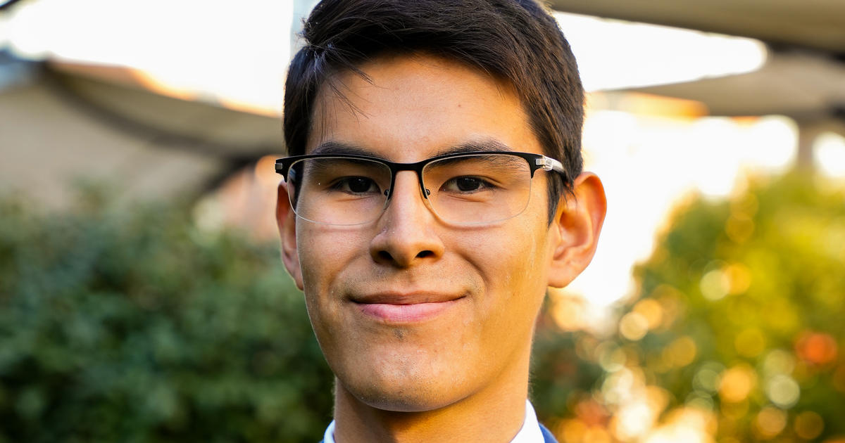 UK Libraries recognizes 2 students for excellence in undergraduate scholarship