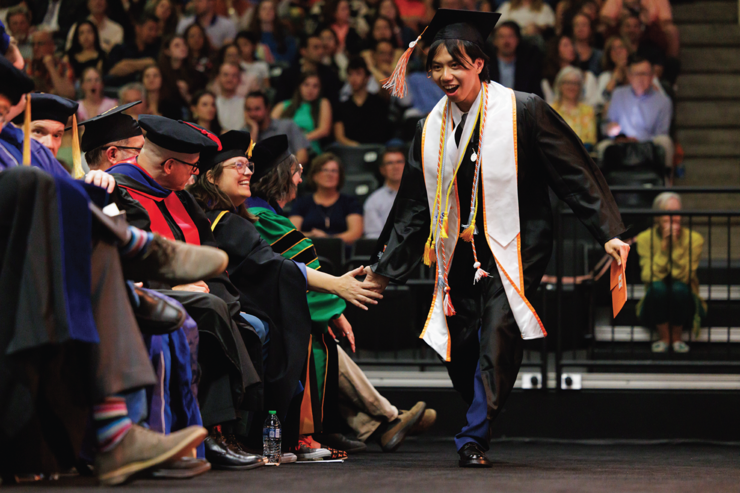 Graduates Express Gratitude to Faculty and Staff for Their Unwavering Support