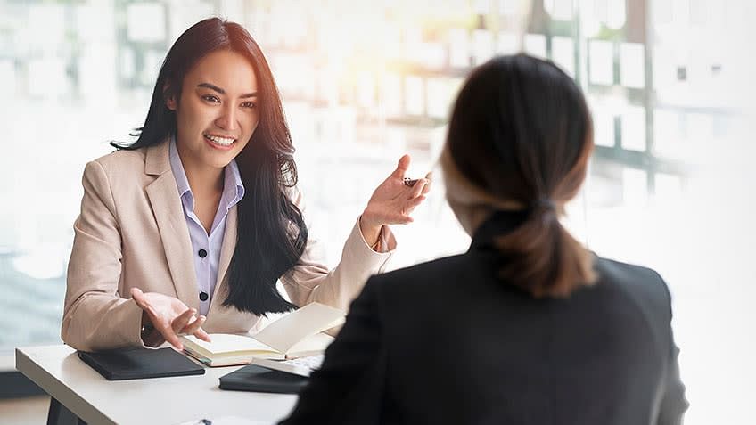 51 Essential Interview Questions and Answers for Customer Service Roles