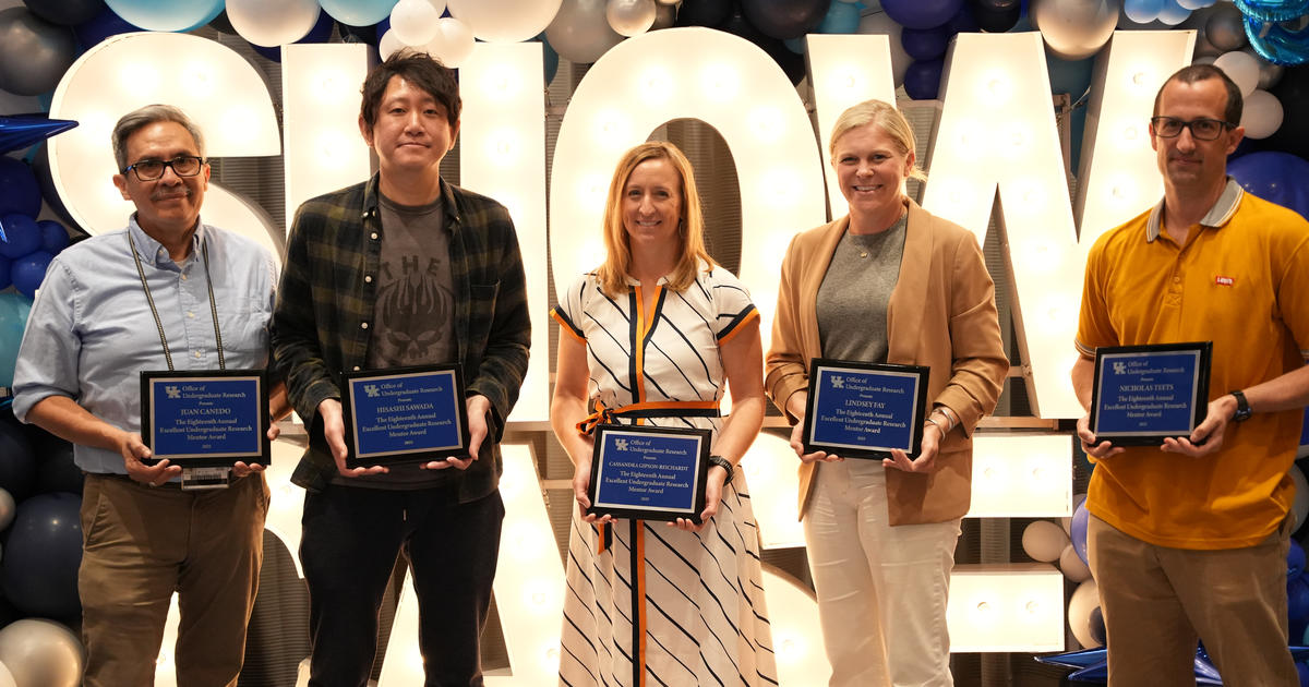5 faculty members honored for excellence in undergraduate research mentoring