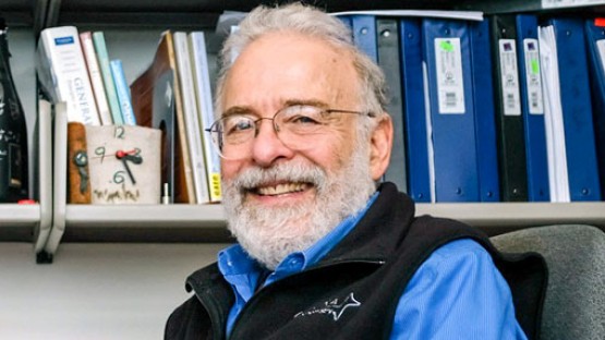 Abruña Awarded the Prestigious 2025 Dreyfus Prize in Chemical Sciences