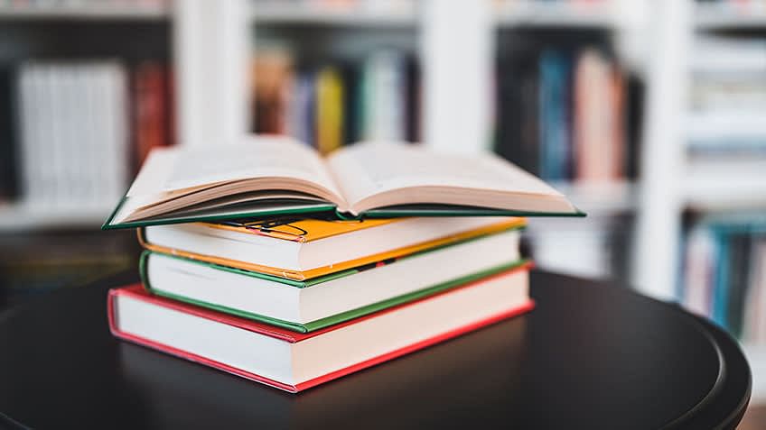 Top Project Management Books to Dive Into in 2025