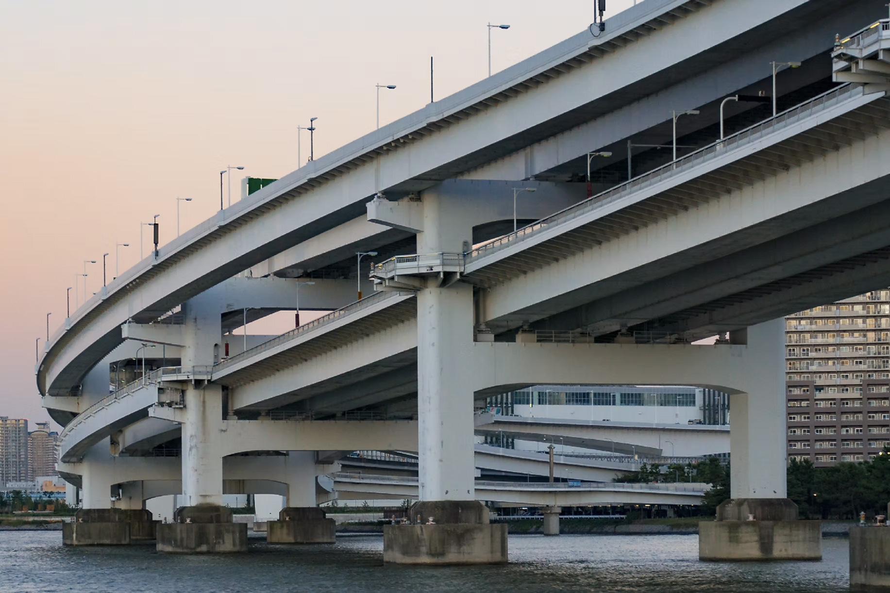 Innovative Startup Develops Century-Long Bridges Using Corrosion-Resistant Steel