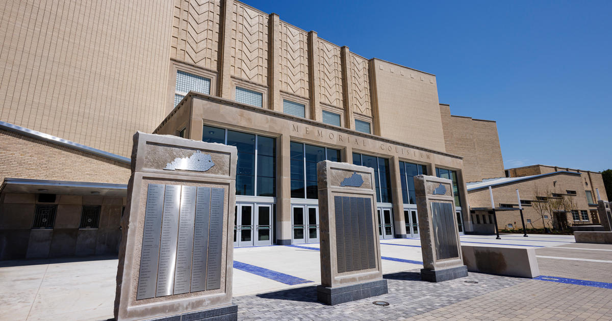 Remembering honor, love and duty at UK’s Historic Memorial Coliseum