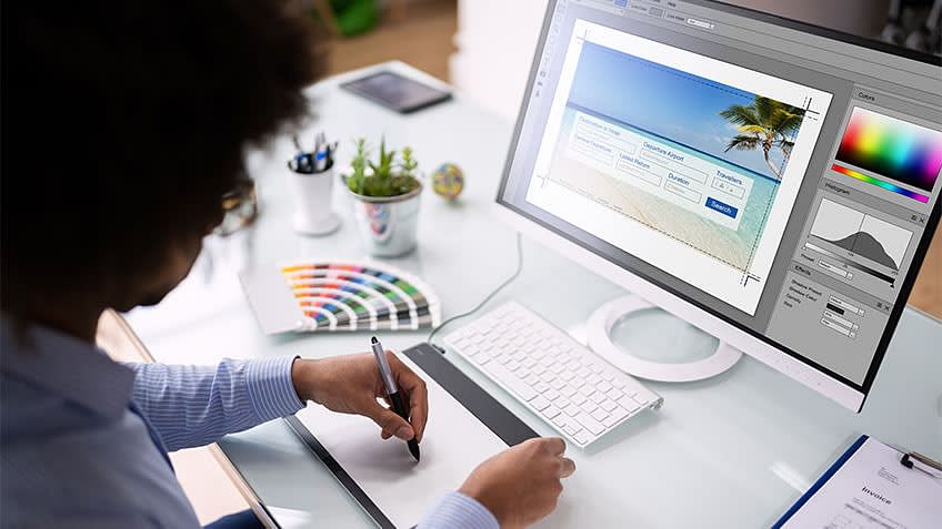 Earning Potential of Graphic Designers in Dubai: Insights and Trends