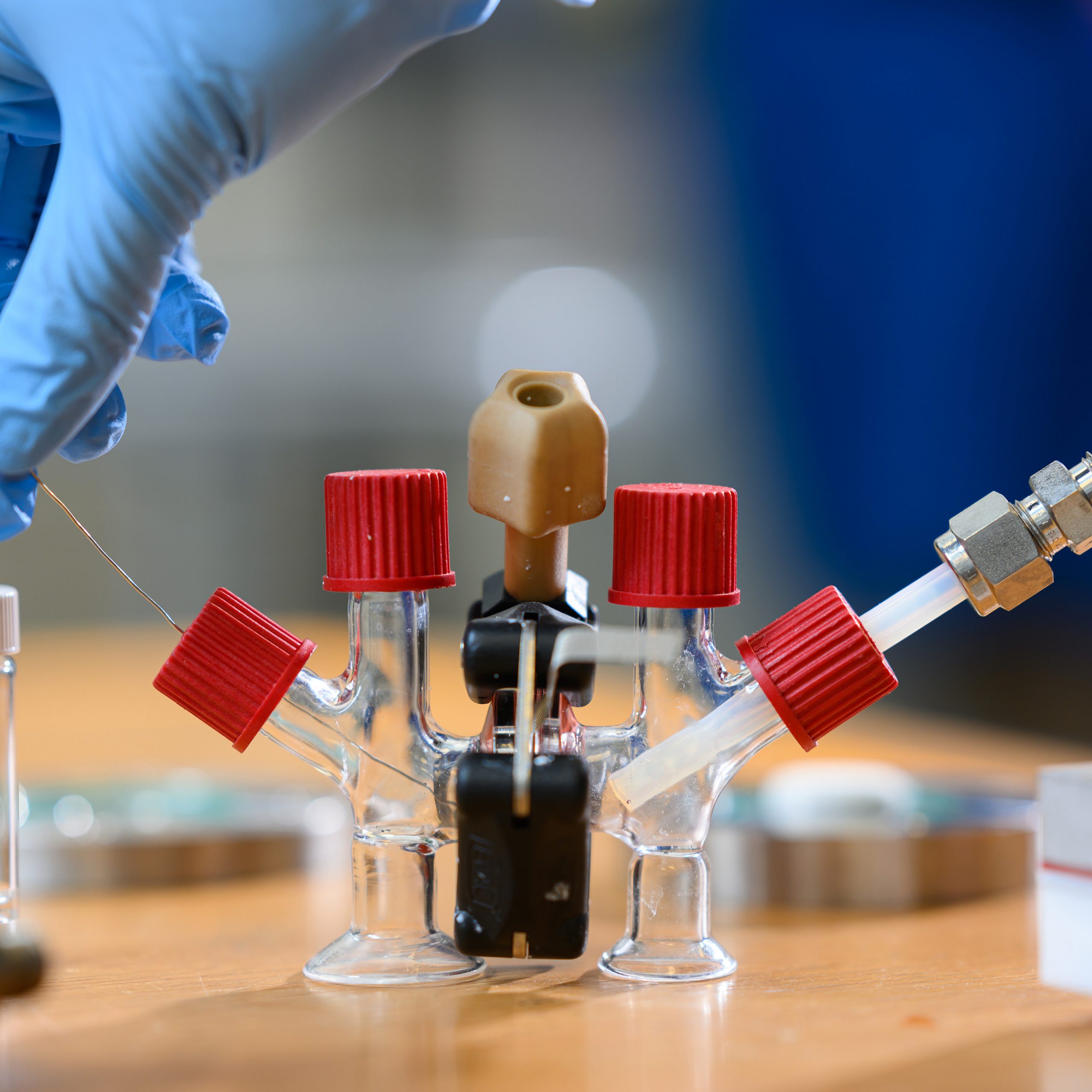 Innovative Fuel Cell Technology to Propel the Future of Electric Aviation