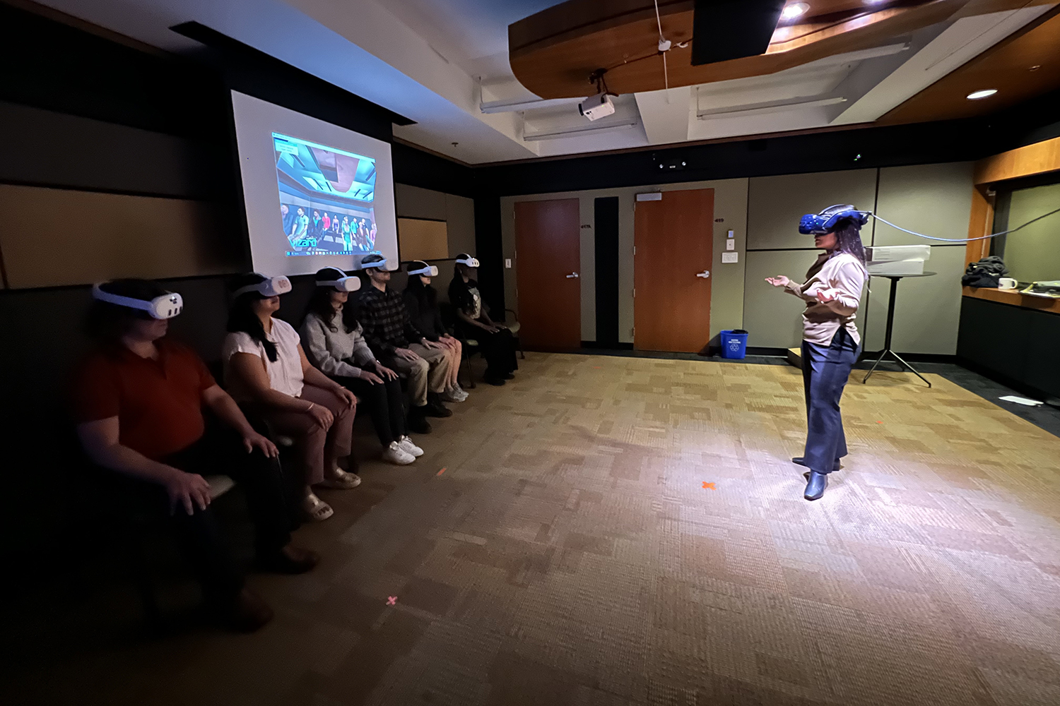 Exploring the Virtual Realm: Five Must-Try Experiences and Five Pitfalls to Dodge