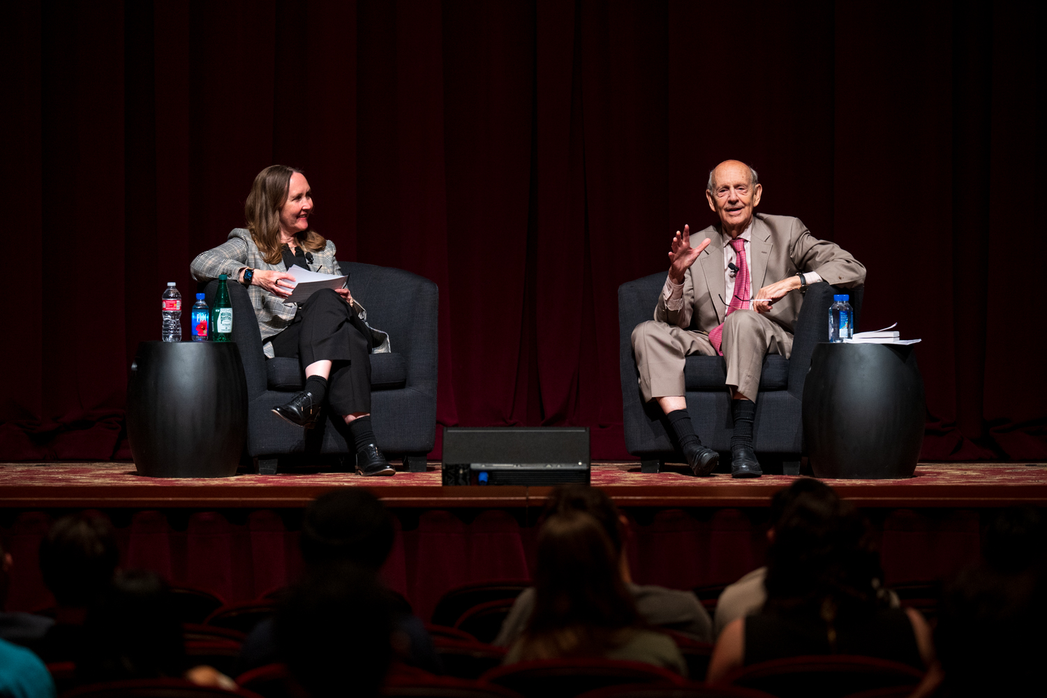 Stephen Breyer Urges Today’s Students to Safeguard the Rule of Law