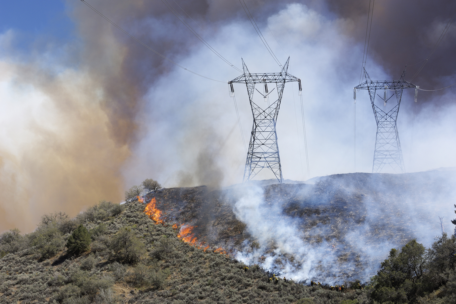 white-paper-finds-us.-utilities-lagging-on-wildfire-preparedness
