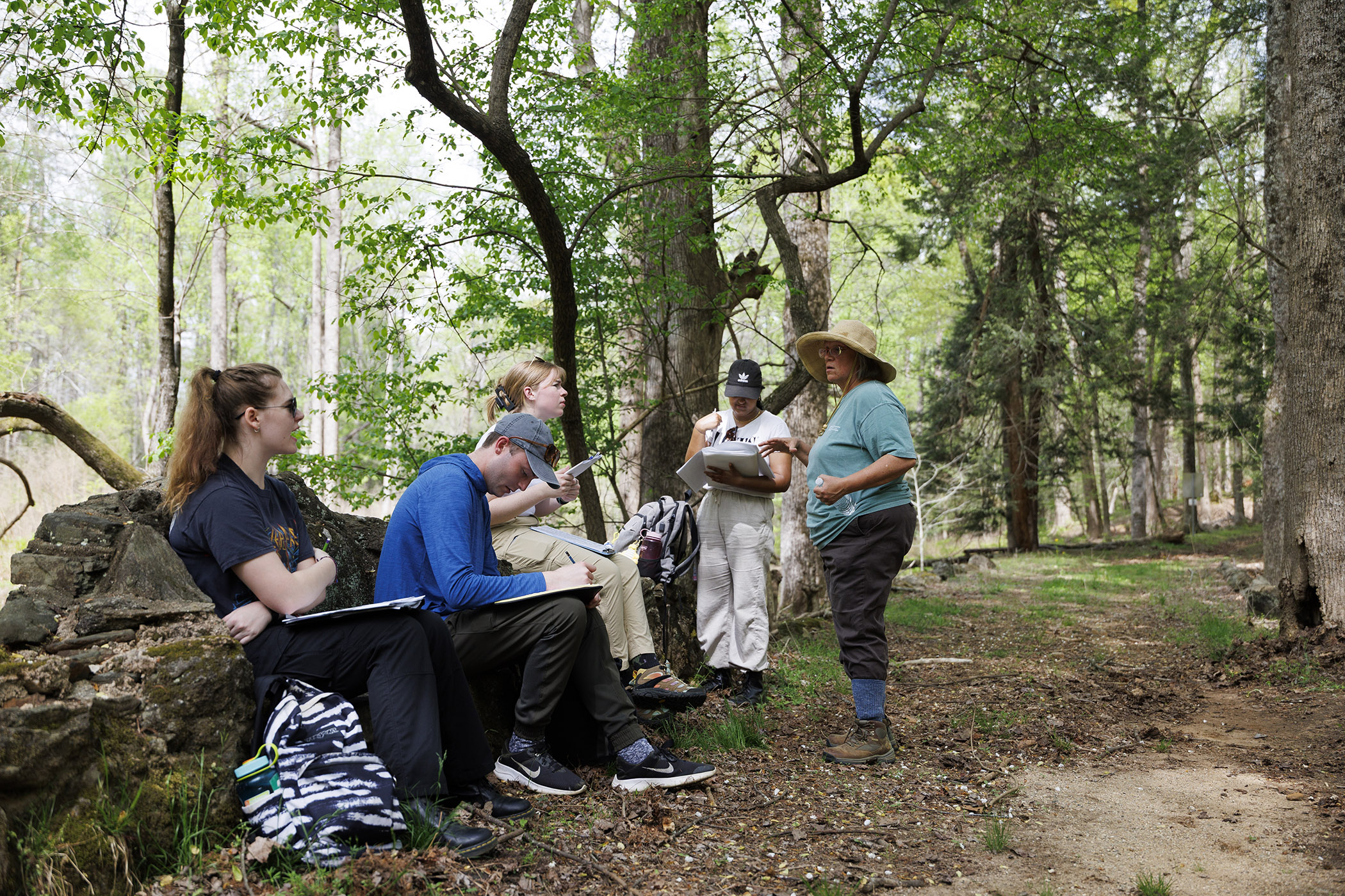 students-get-hands-on-experience-at-historic-athens-property