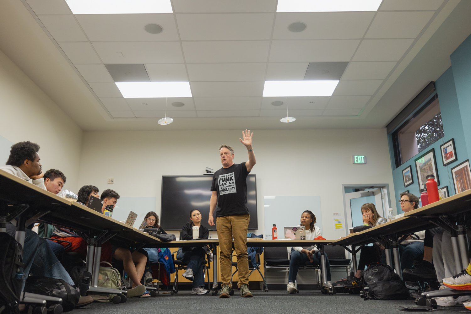 Mastering the Craft of Live Storytelling: An Immersive Program