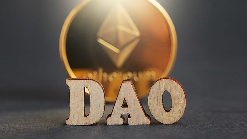 Understanding DAOs: The Future of Decentralized Governance