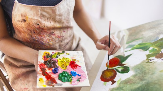 Debunking the Myth: Are Left-Handed People Truly More Creative?