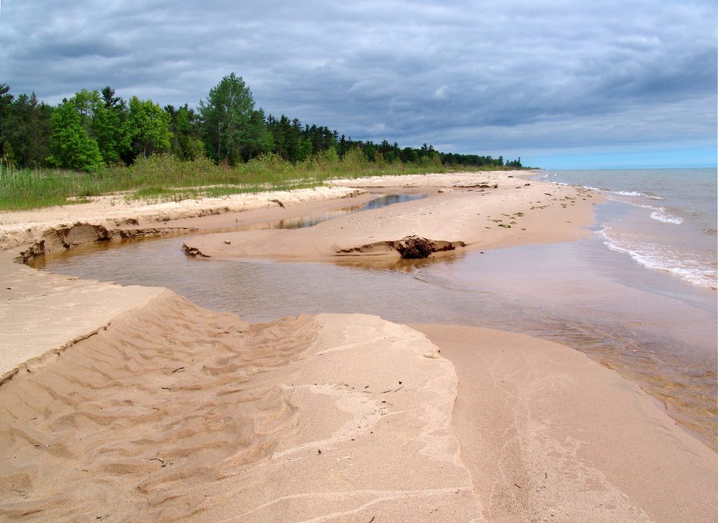 Shoreline at MDOT roadside park, north of Oscoda, MI. Lake Huron. Image credit: Michigan Sea Grant