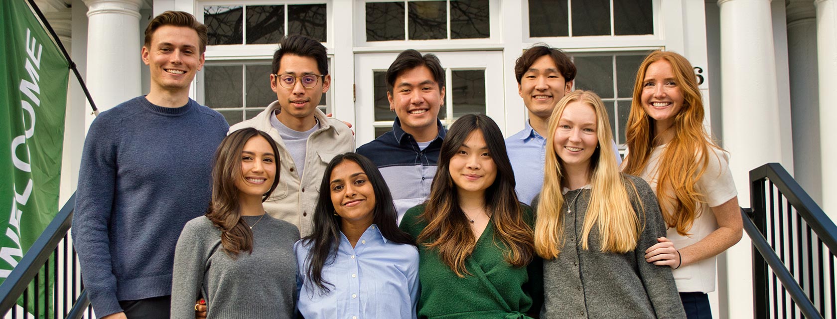Nine Geisel Students Chosen as Schweitzer Fellows
