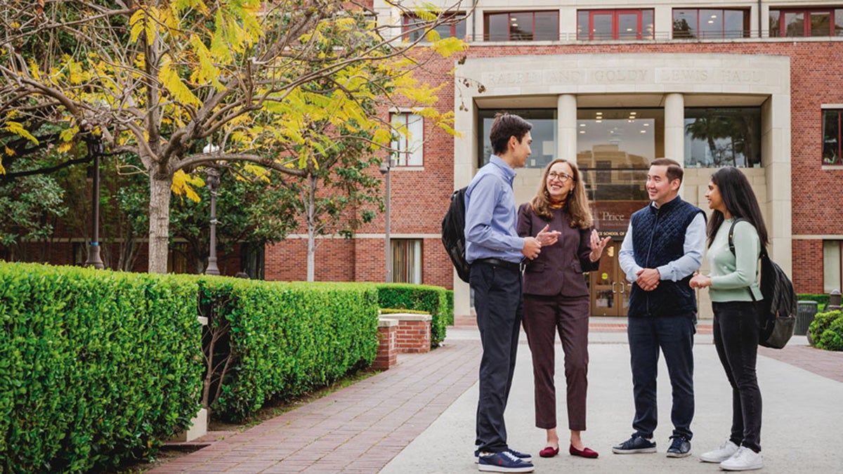 usc-price-launches-$20-million-scholarship-program-for-graduate-students