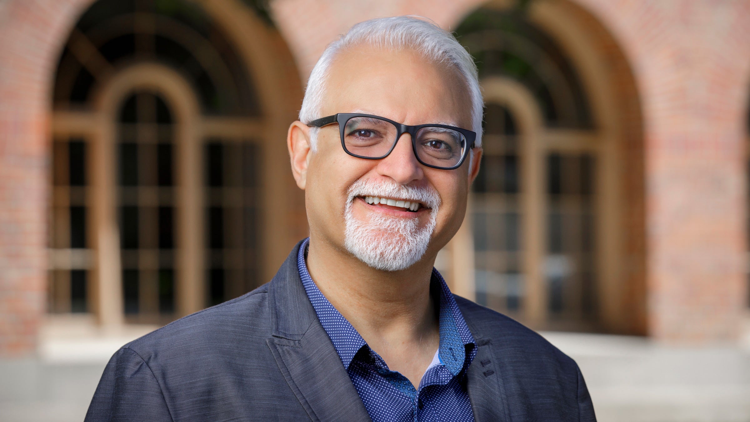 dan-wadhwani-named-director-of-lloyd-greif-center-for-entrepreneurial-studies