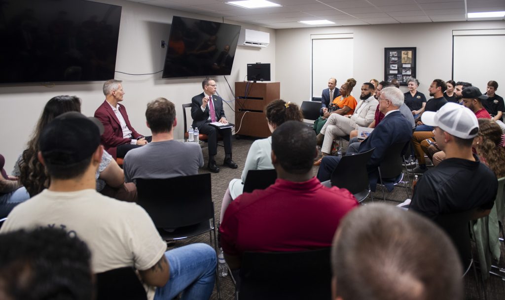 Engaging Dialogue: U.S. Department of Veterans Affairs Deputy Secretary Meets with FSU’s Student Veterans Center