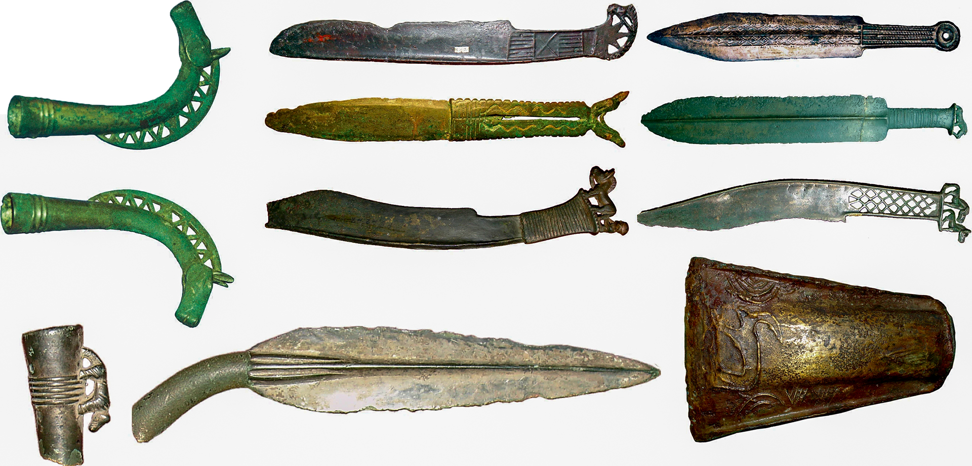 Daggers, knives, and various Seima-Turbino artifacts.