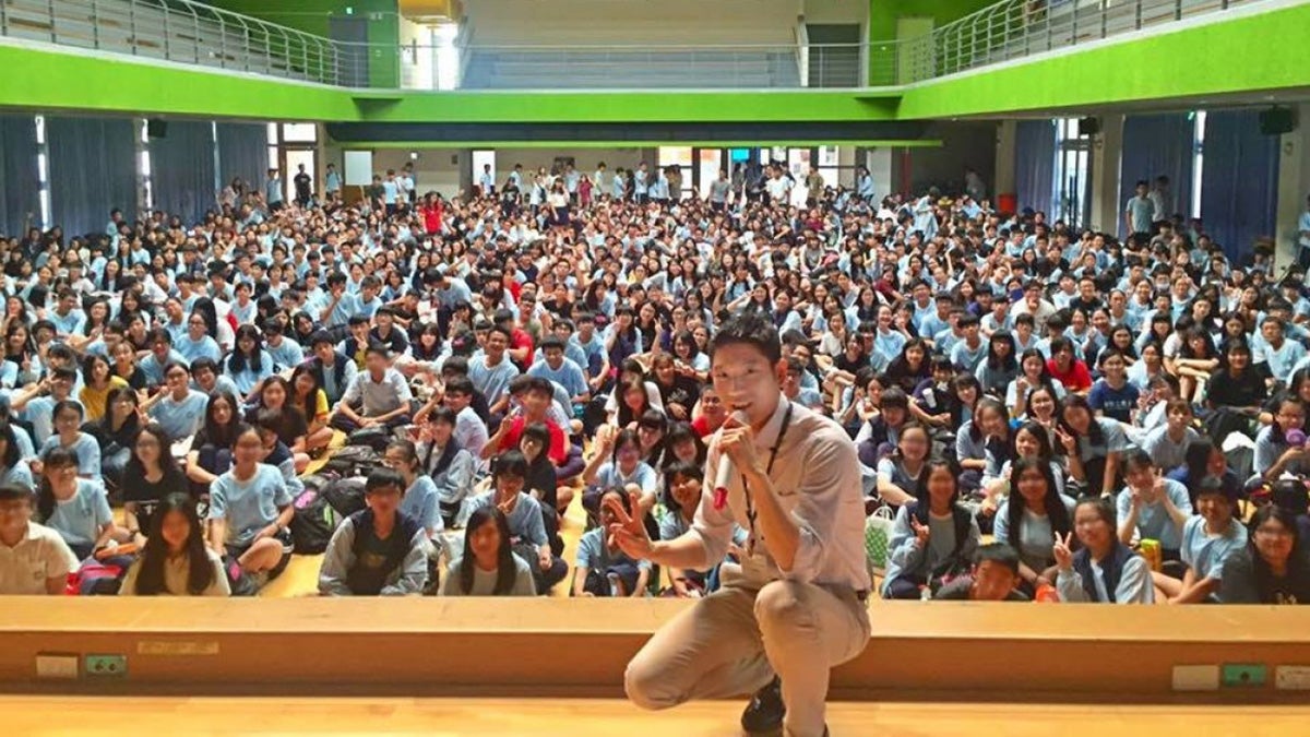 The Future of ESL: Can AI Truly Supplant Human Teachers?
