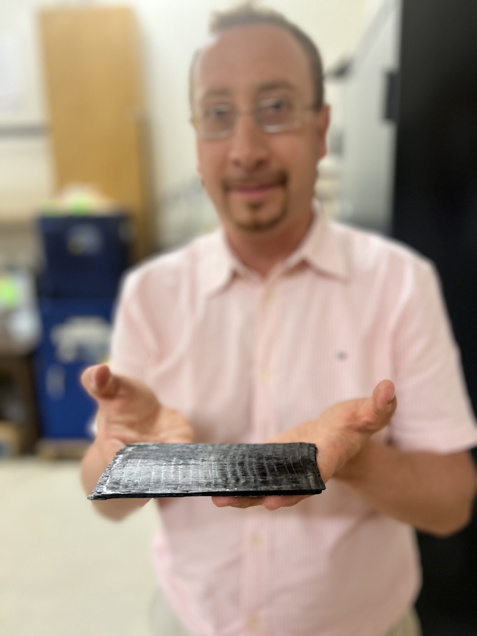 Revolutionary Smart Plastic: Self-Repairing, Transformative, and Tougher Than Steel