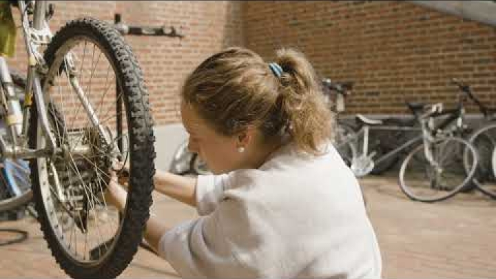 Dartmouth Bikes Unveils Mobile Repair Stations