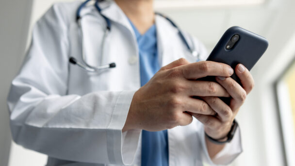 Can Officials Effectively Communicate Health Emergencies in Just 280 Characters?