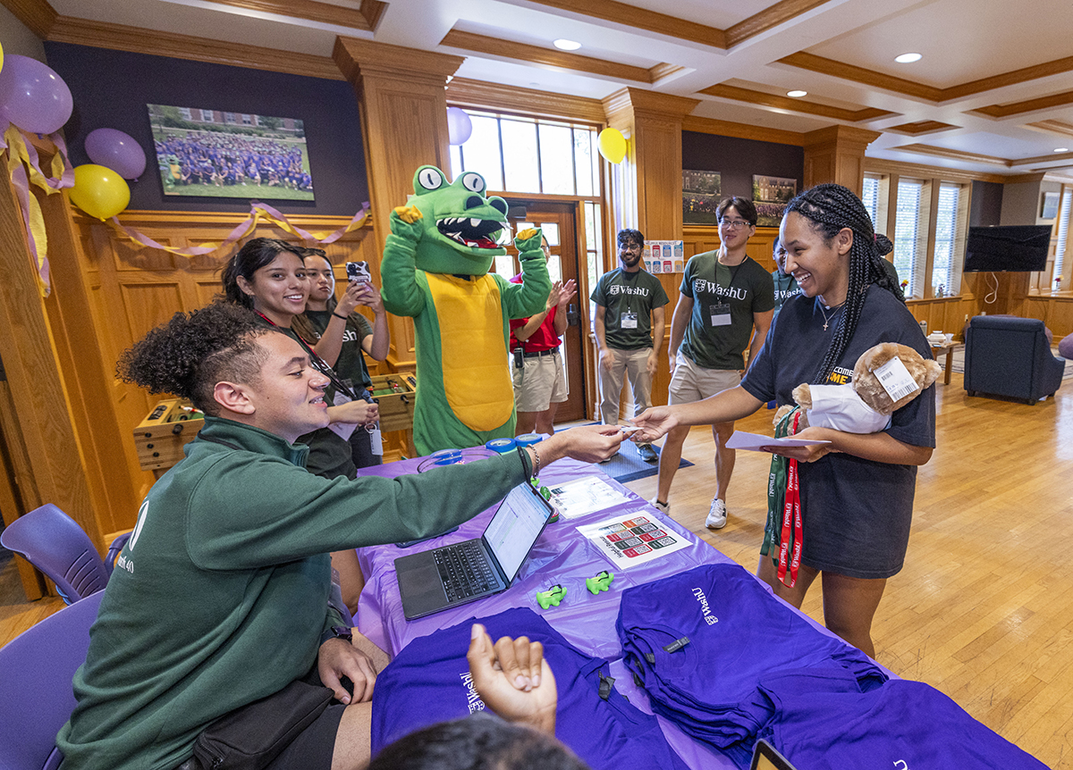 WashU Celebrates the Arrival of the Class of 2029