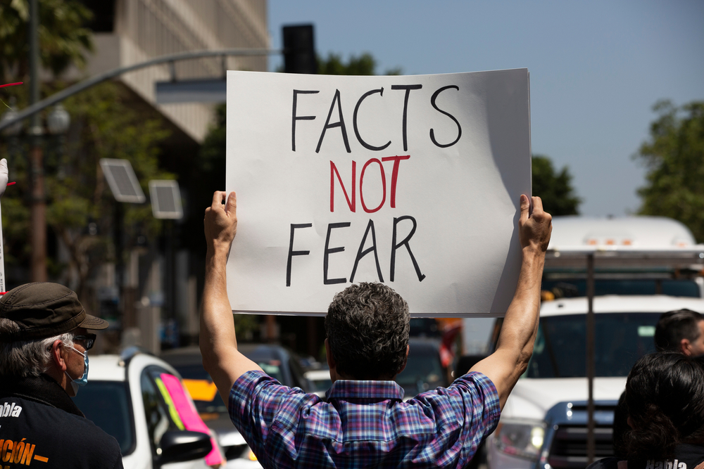 polarization-around-vaccine-hesitancy-was-12-times-greater-than-past-outbreaks,-study-finds