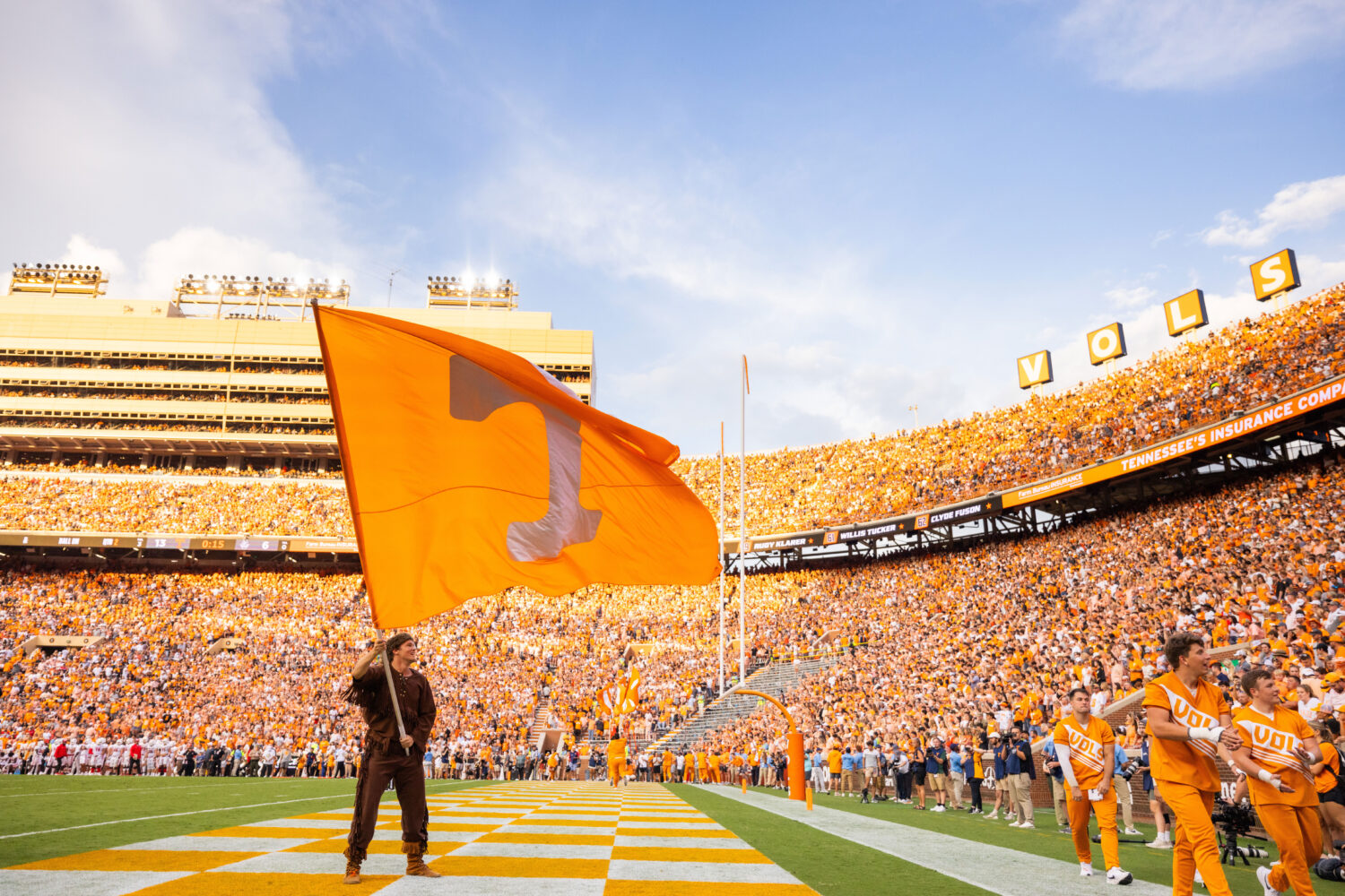 tennessee-football-returns-to-neyland-for-home-opener-against-etsu