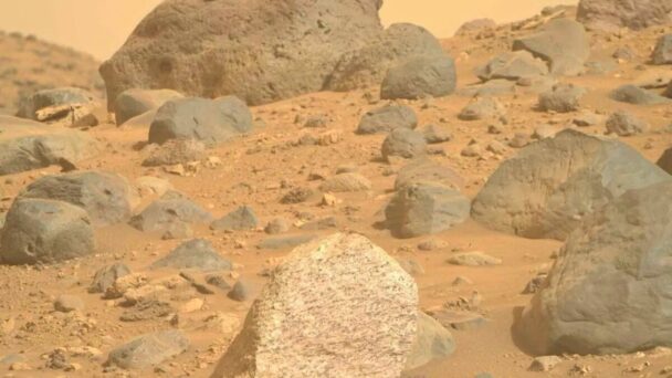 Mars May Hold the Key to Life: Researchers Discover Promising Biosignatures