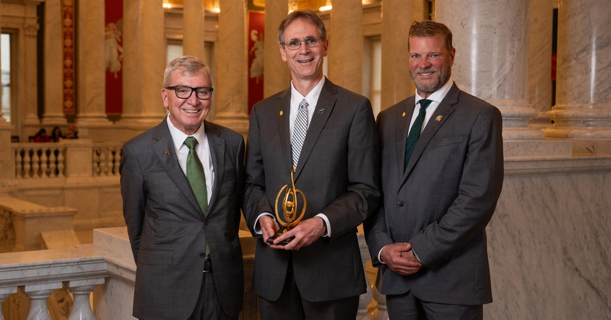 msu’s-federally-funded-cisplatin-cancer-drug-wins-national-award 
