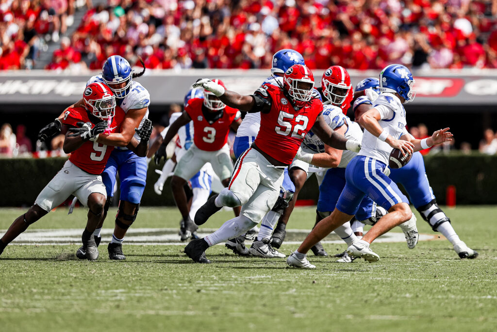 Bulldogs Triumph Over Kentucky During Homecoming Celebration