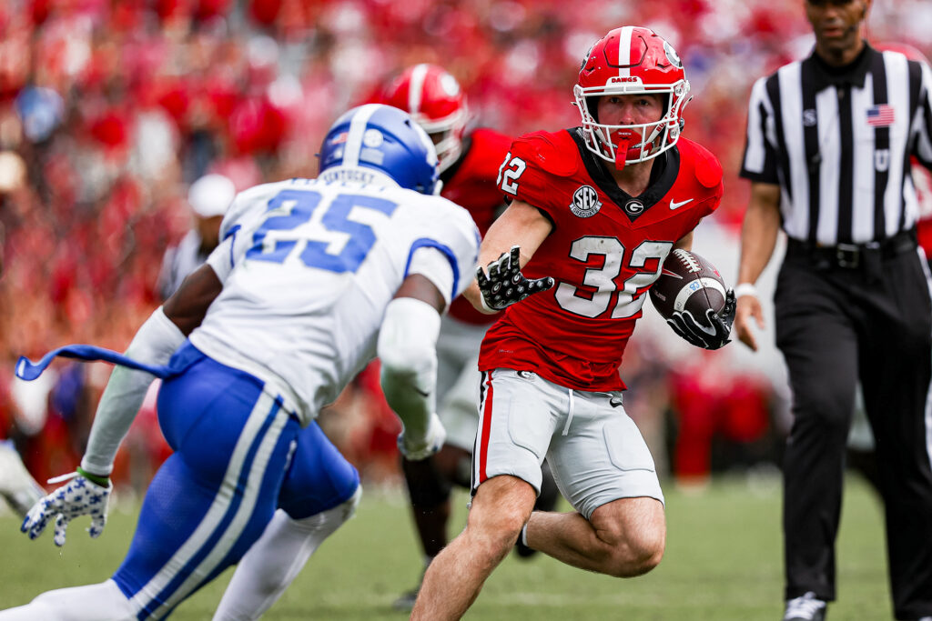 Bulldogs Triumph Over Kentucky During Homecoming Celebration