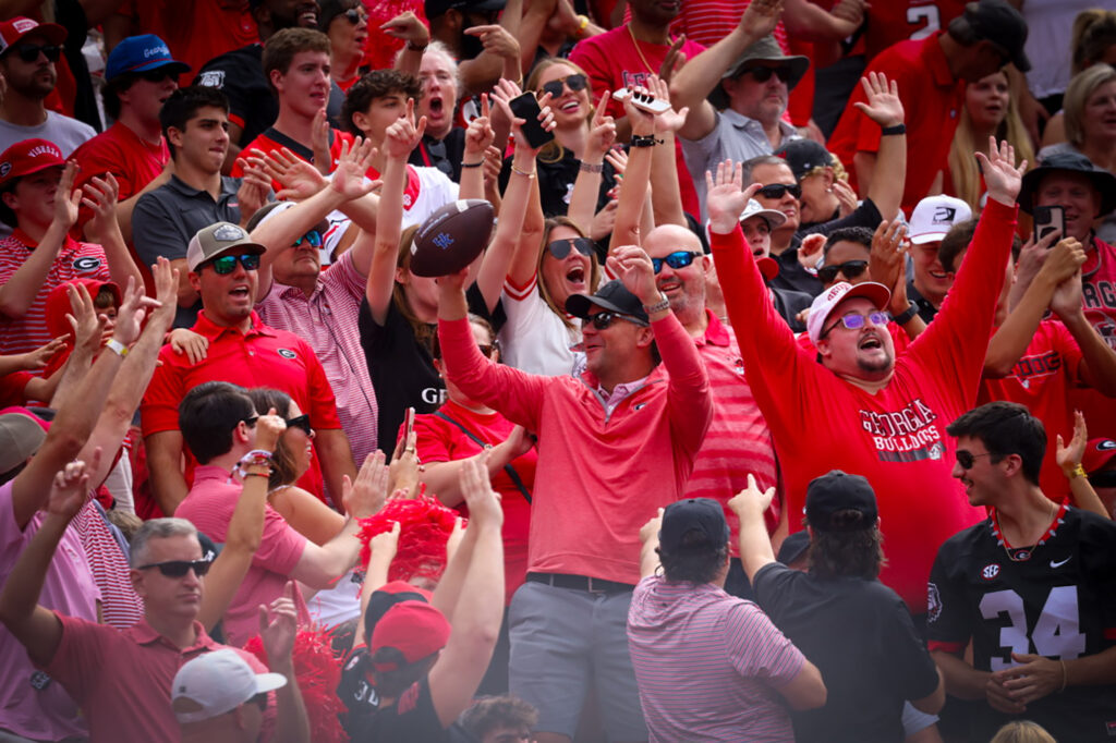 Bulldogs Triumph Over Kentucky During Homecoming Celebration