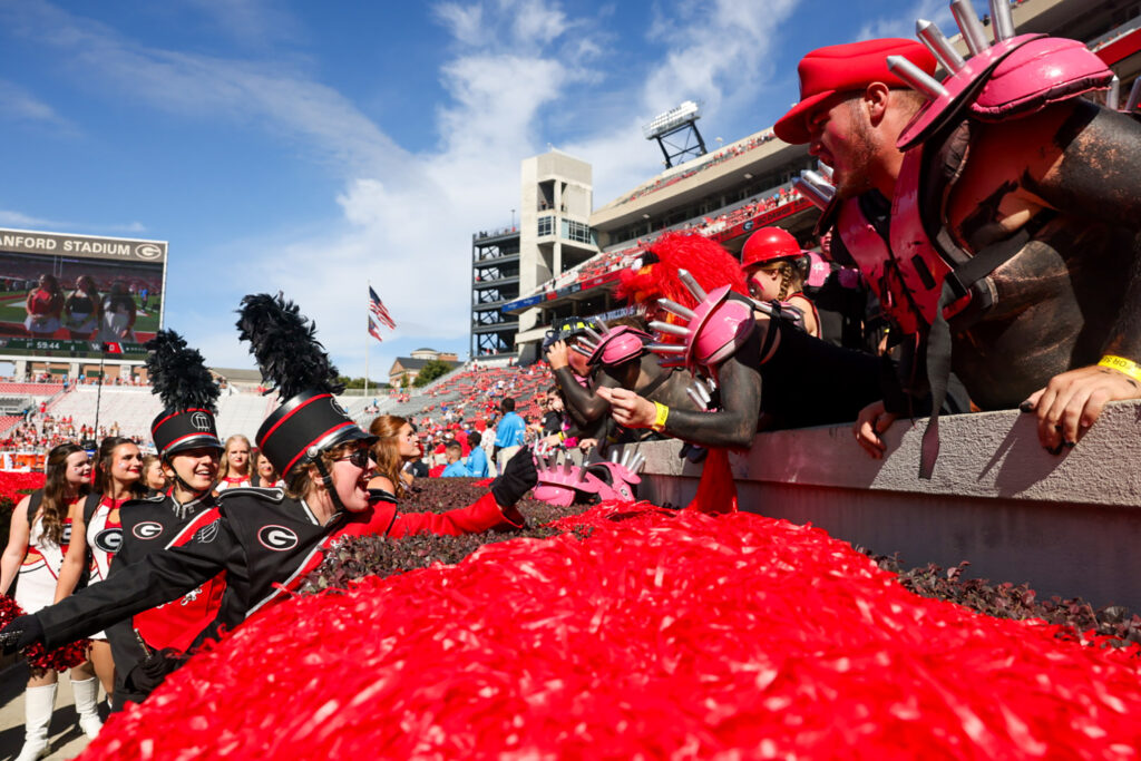 Bulldogs Triumph Over Kentucky During Homecoming Celebration
