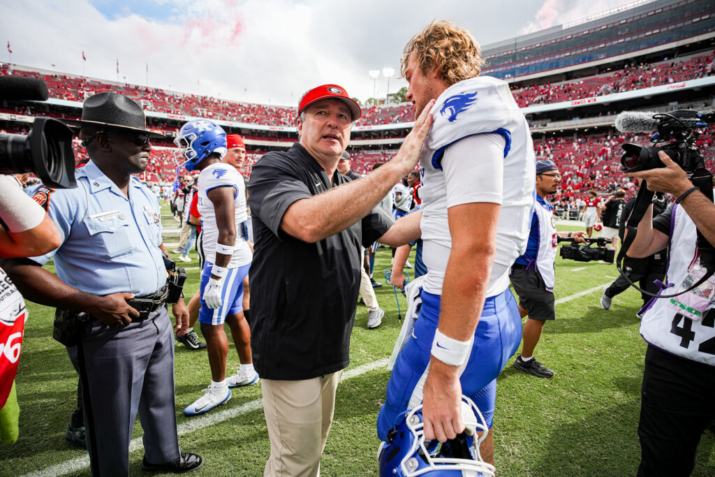 Bulldogs Triumph Over Kentucky During Homecoming Celebration